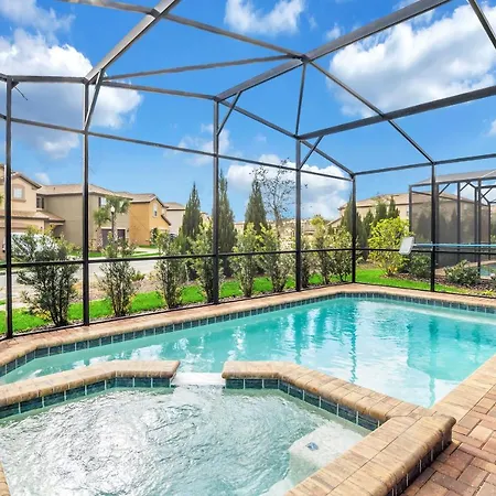 Villa 5532 Misty Oak Circle